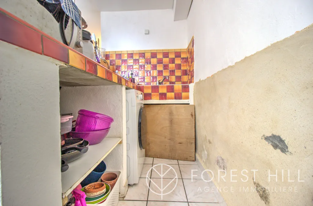 Utility Room - Village House with Parking in Céret