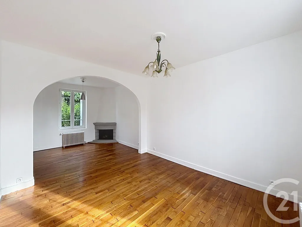 Living Room - 1930s House with Garden in Semoy
