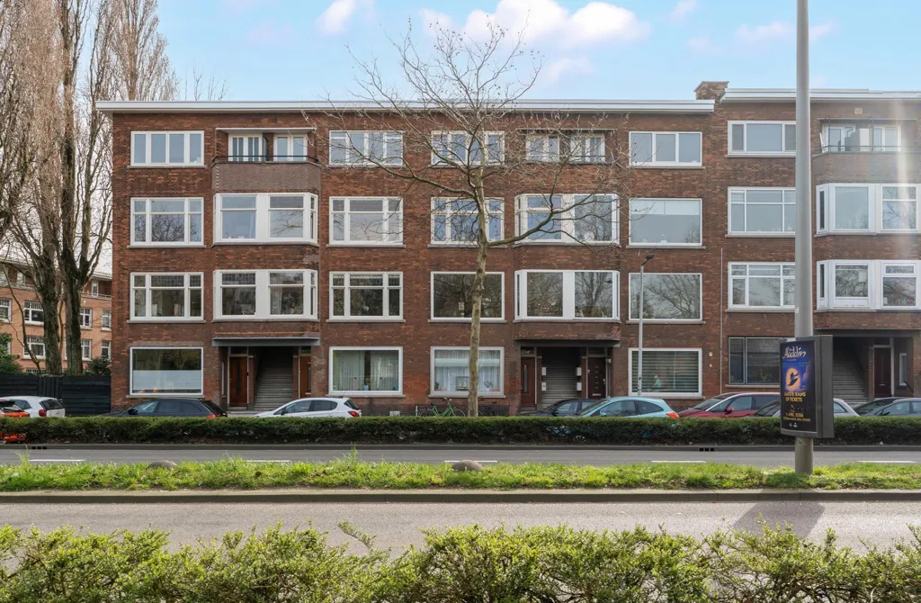 Extérieur - Light Double-Storey Flat with Balcony in Rotterdam-Noord
