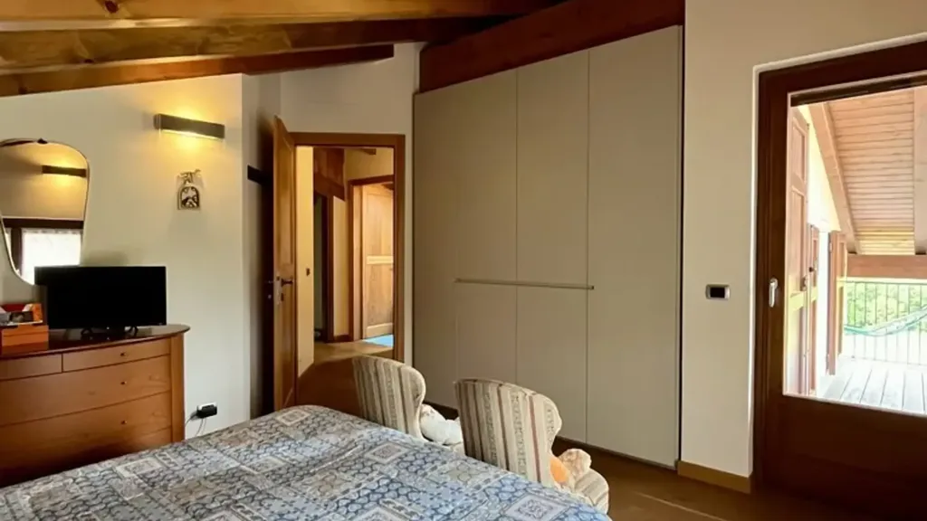 Chambres - Villa with Panoramic Balcony in Valle Intelvi