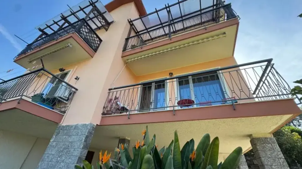 Rõdu - Villa Apartment with Terraces in Sanremo