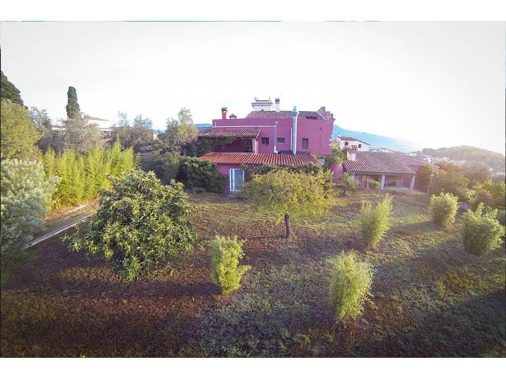 Õhuvaade - Restored Masia with Pool in Bigues i Riells