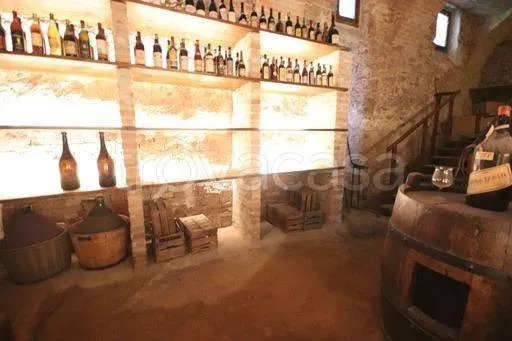 Pièces - Rustic Casale with Panoramic Views in Bra