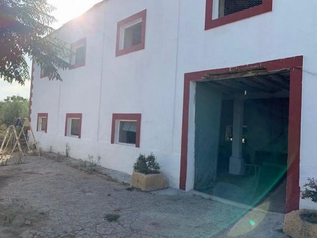 Välivaade - Rural House with Large Plot in El Higuerón