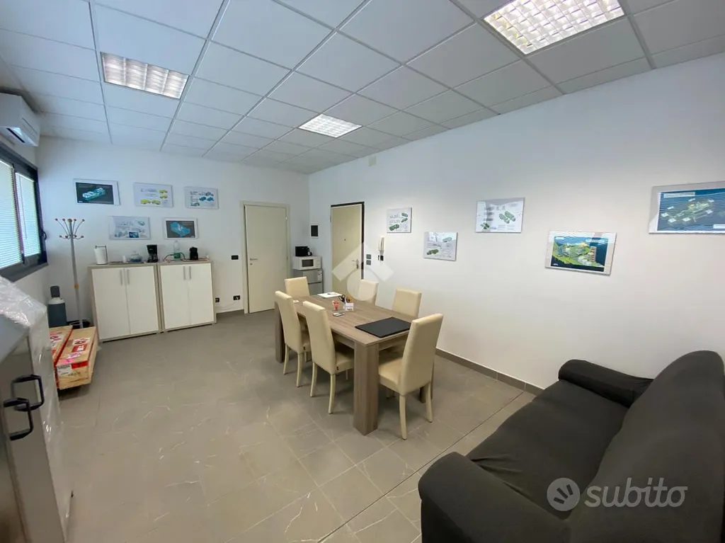 Söögituba - Office with Parking in Imola
