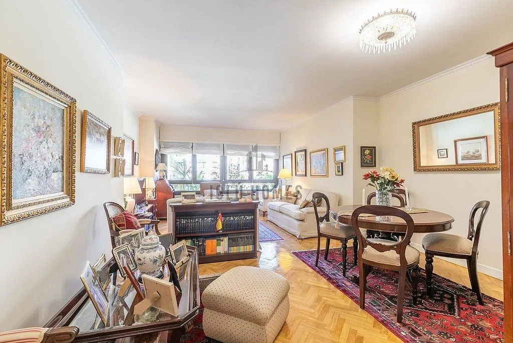 Elutuba - Apartment with Terrace in Ríos Rosas, Madrid