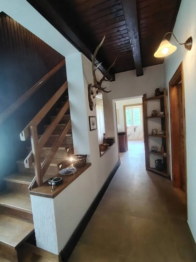 Esik - Self-Contained Villa with Garden in Vrbovsko