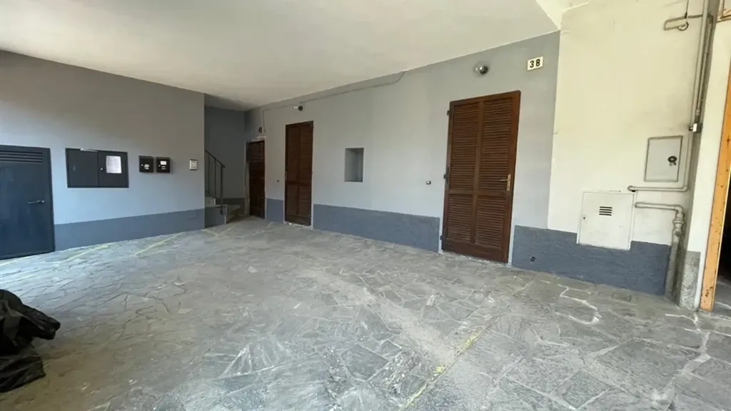 Toad - Monolocale with Open Plan in Gallarate