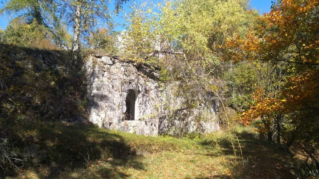 Aed - Rustic Complex for Restoration in Sampeyre
