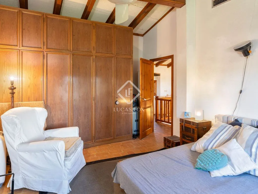 Bedrooms - Traditional Stone Cottage with Pool in Bàscara