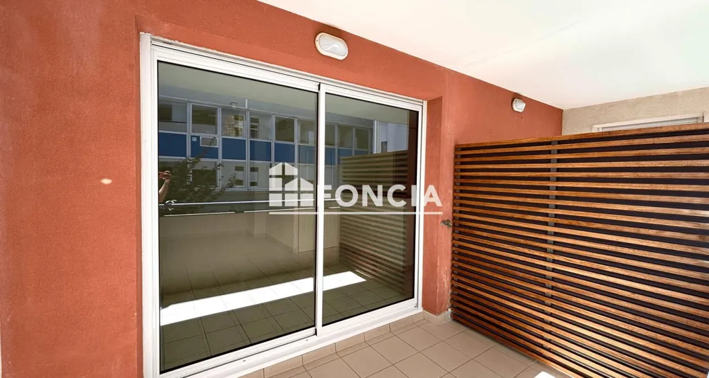 Balcon - Studio avec Terrasse dans Résidence Récente à Nîmes