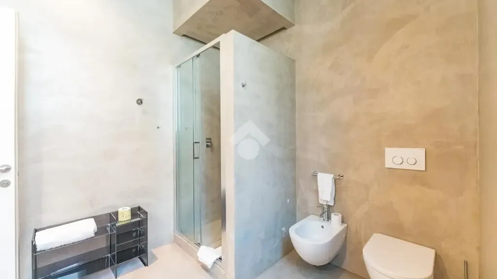 Salles de bain - Charm Loft with Streetfront Windows in Milan