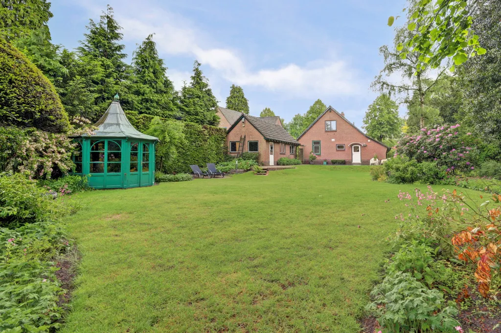 Jardin - Villa with Mature Trees in Ugchelen