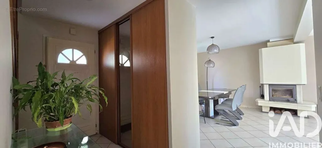 Maison 8 pièces à Le Plessis-Pate