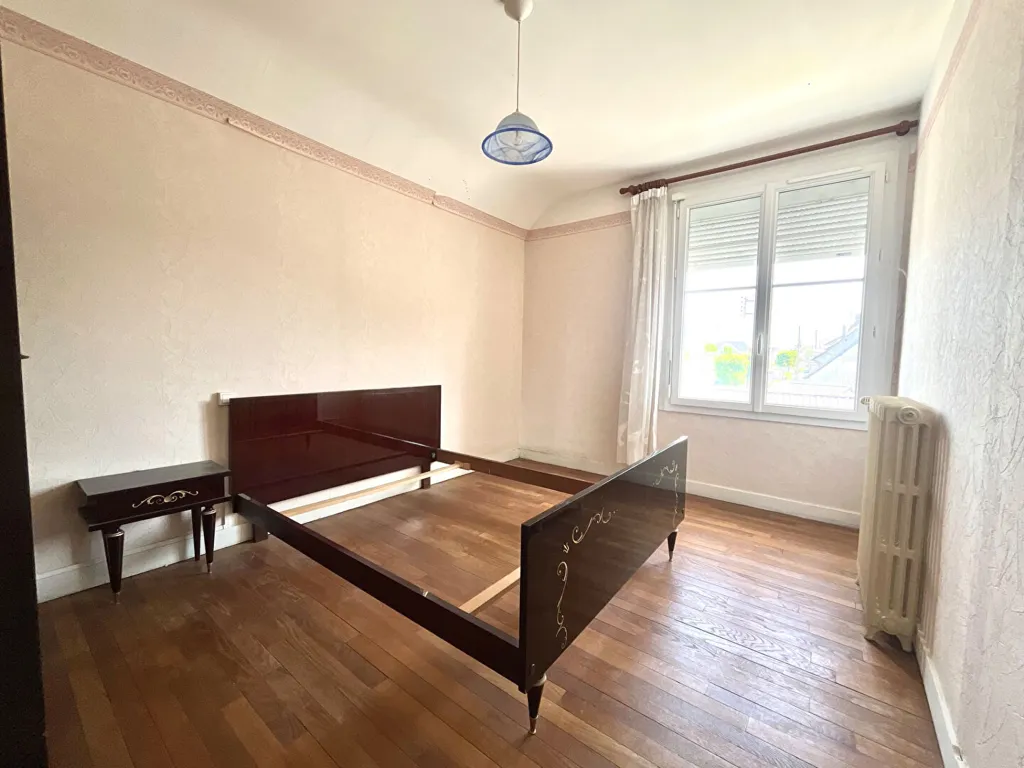 Bedrooms - Old House to Refresh near Loches