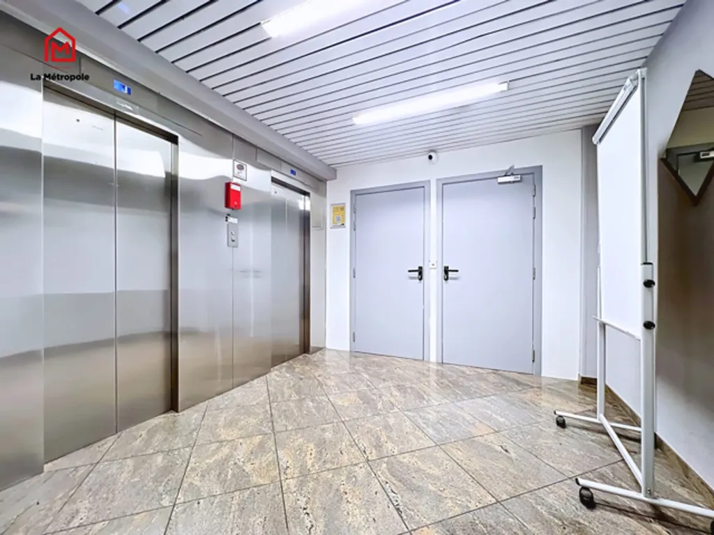 Entrée - Appartement avec Vue sur Charleroi à Charleroi
