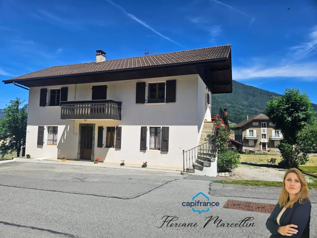 Extérieur - Maison avec Deux Appartements Indépendants à Vougy
