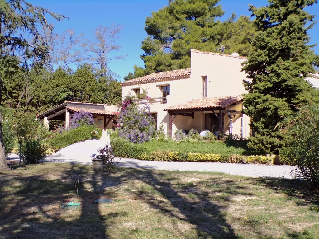 Välivaade - Villa with Pool in Cruzy