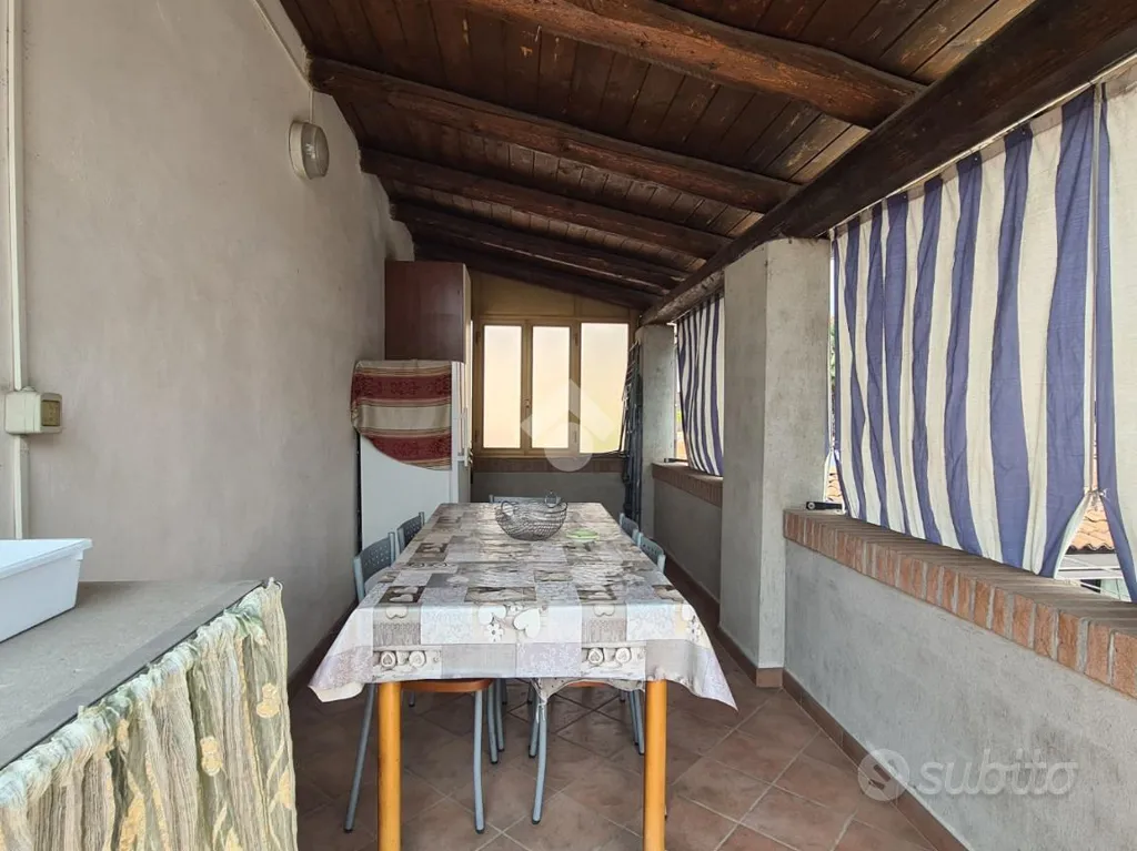 Terrasse - Semi-Detached House with Courtyard in Bra