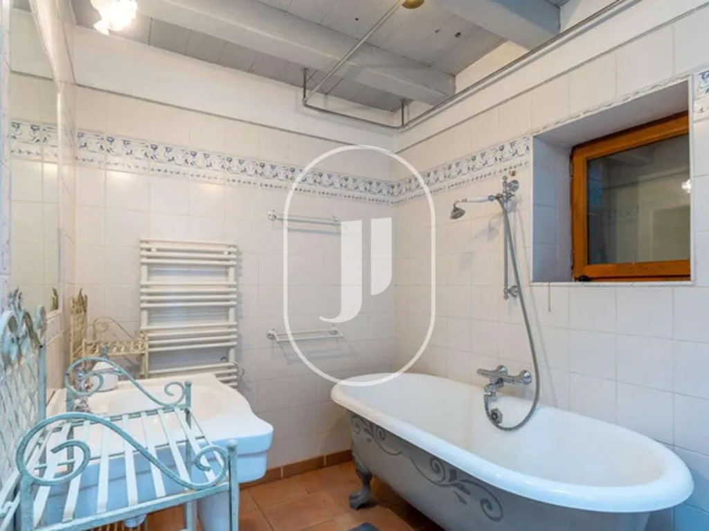 Salles de bain - Bastide du 19ème Siècle avec Piscine à Cabriès