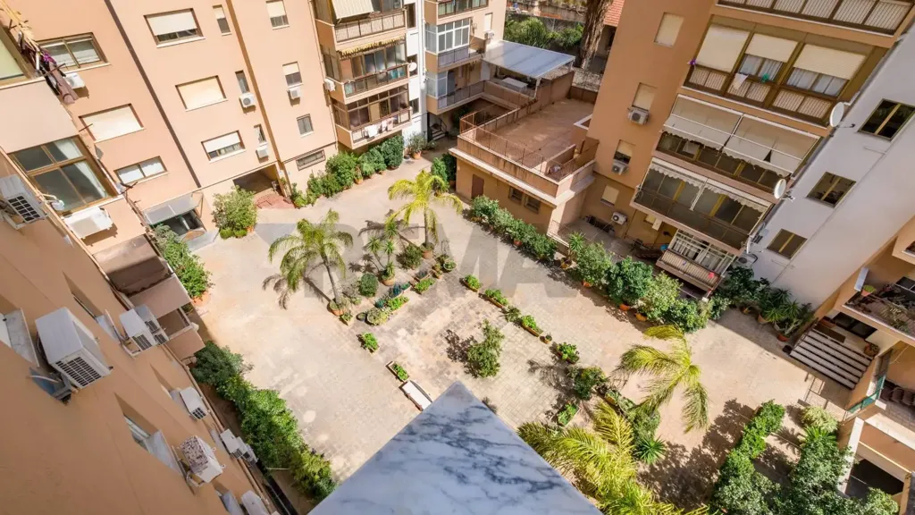 Aed - Spacious Apartment with Balcony in Palermo