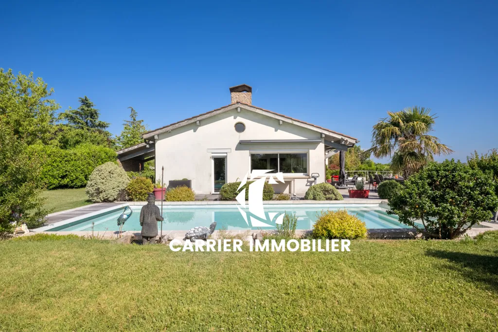 Bassein - Architect-Designed House with Pool in Saint-Genis-les-Ollières