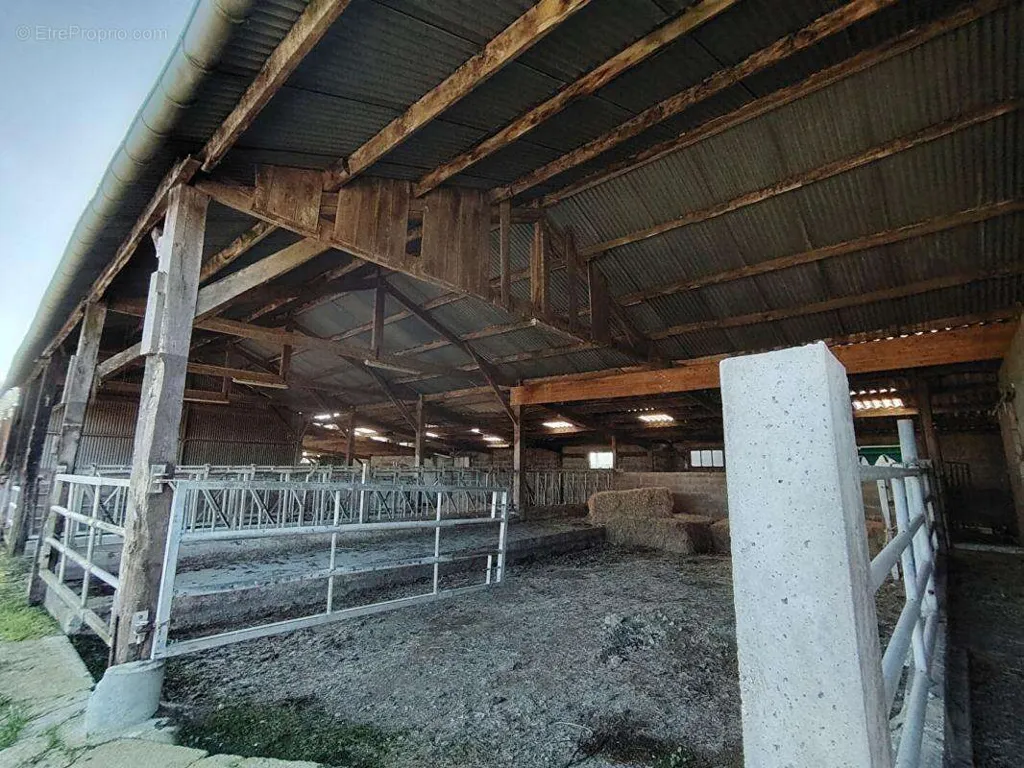 Pièces - Ensemble de Hangars Agricoles à Plorec sur Arguenon