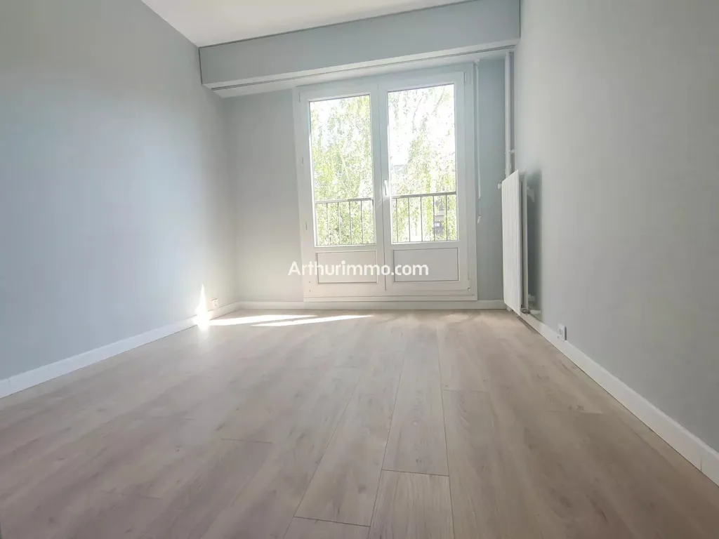 Pièces - Appartement 4 Pièces avec Balcon à Sucy-en-Brie