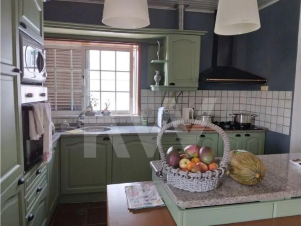 Kitchen - Luxury House with Garden in Aveiro