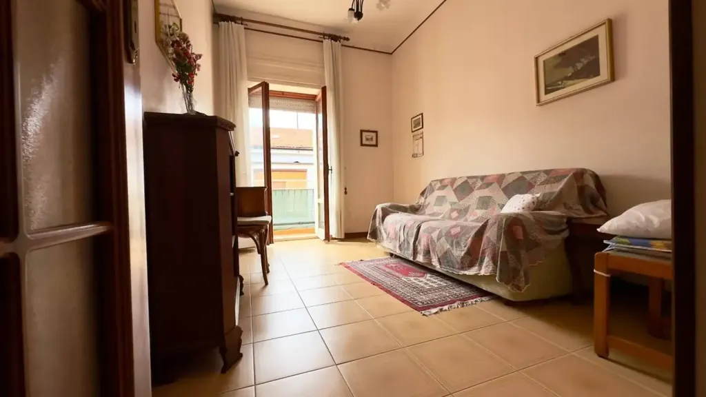Séjour - Four-Bedroom Apartment with Balcony in Ancona