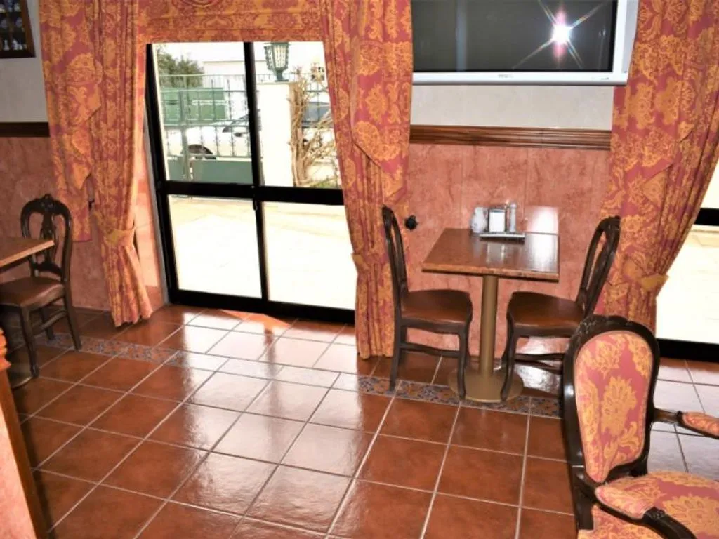 Dining Room - Luxury Hotel with Pool in Estoril, Cascais