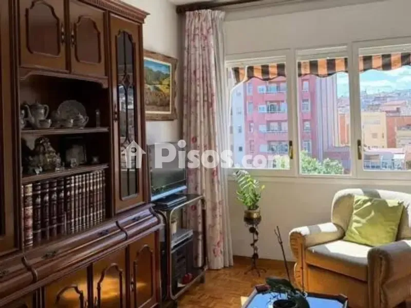 Séjour - Appartement 4 pièces à ES