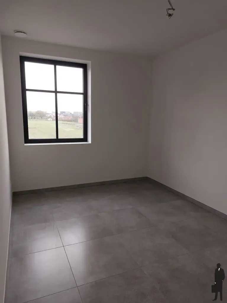 Pièces - Maison Énergétique avec Terrasse et 3 Chambres