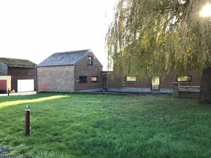 Aed - Renovated Farmhouse with Terrace in Gottignies