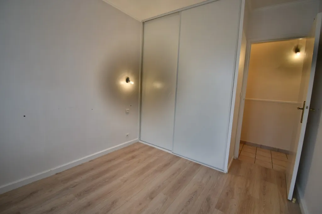 Bedrooms - Renovated House with Garden in Madeleine District