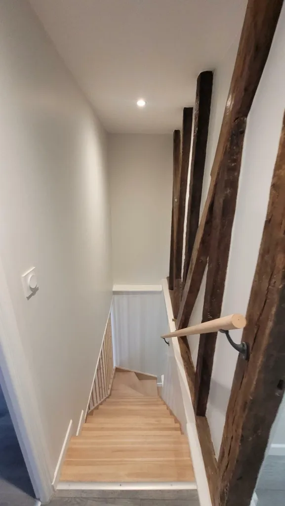 Pièces - Maison de ville rénovée avec terrasse à Rugles