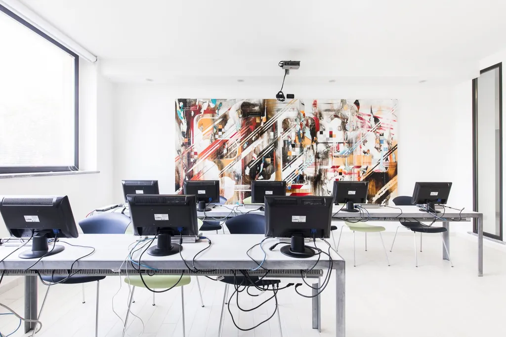 Office - Luxury Villa with Indoor Pool in Pantigliate