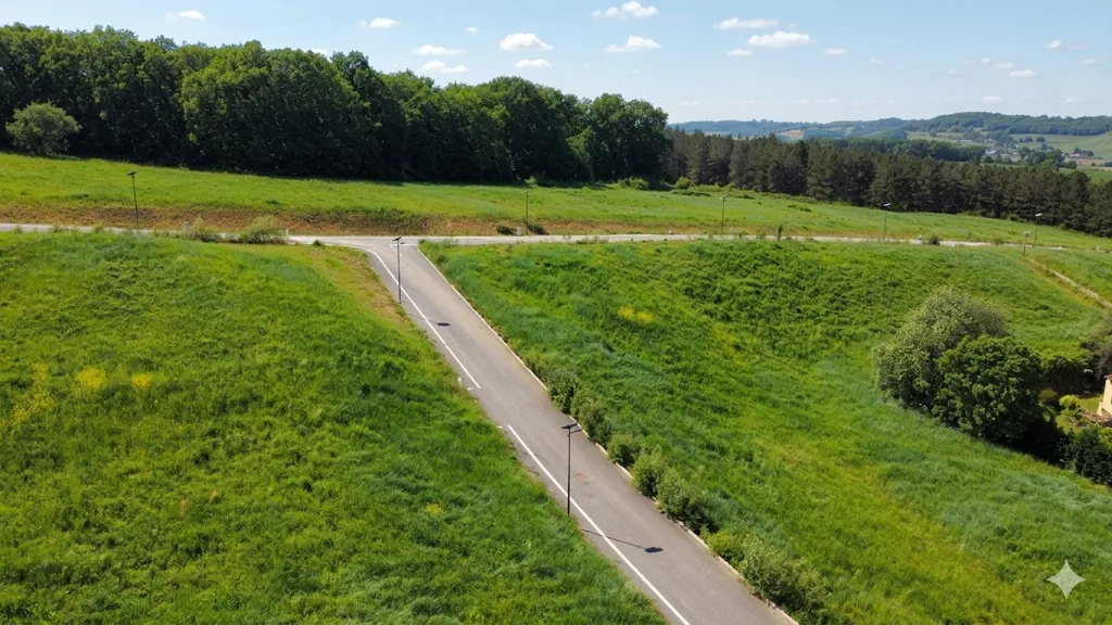 Vista aerea - Buildable Plot with Green Setting near Agen