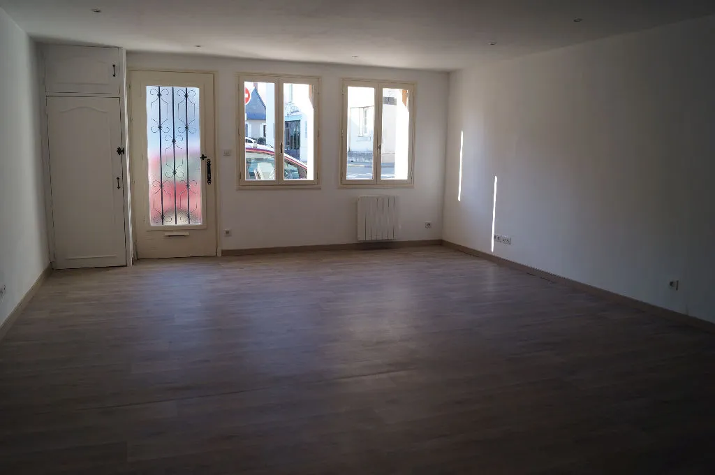 Toad - 2-Bedroom Apartment in Brissac-Quincé
