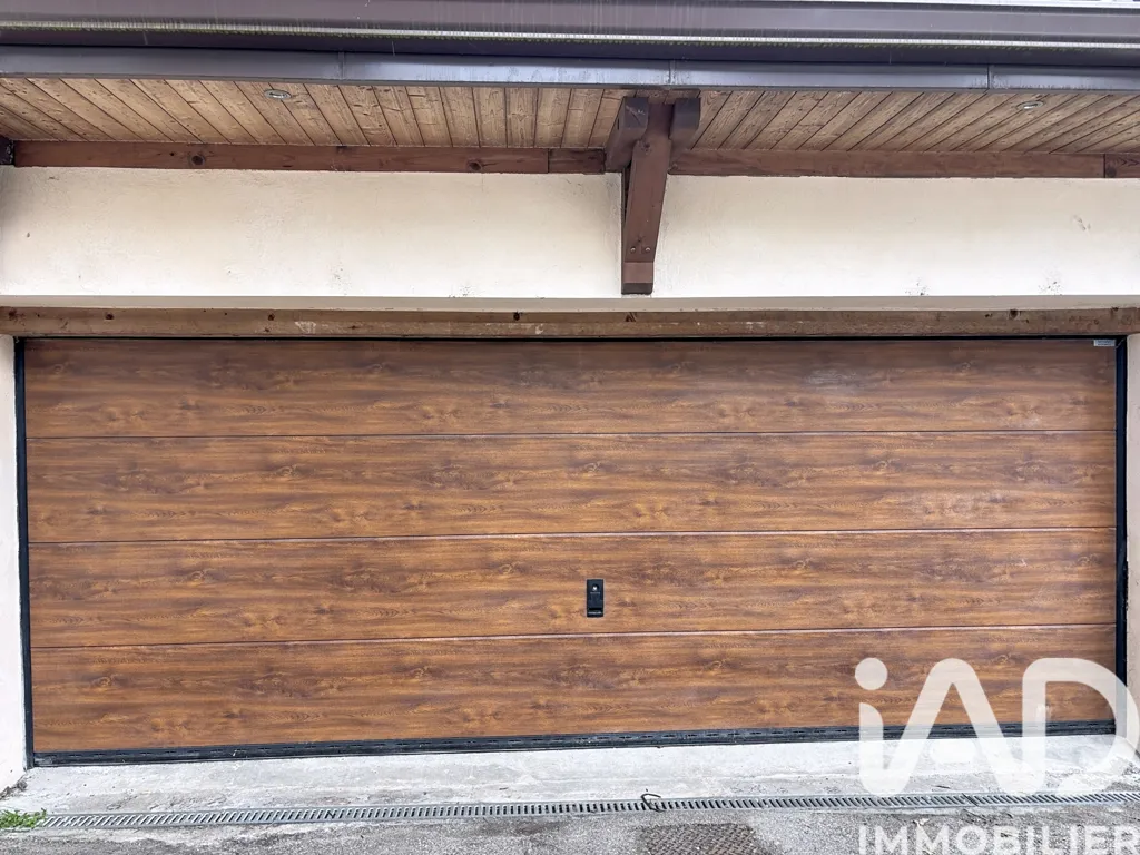 Garaaž - Triplex Apartment with Balcony in Annecy