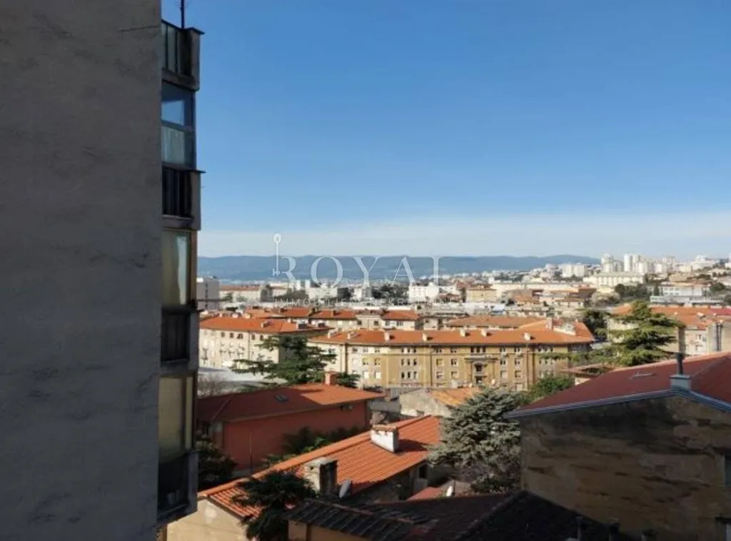 Balcone - Spacious Apartment with Balconies in Rijeka