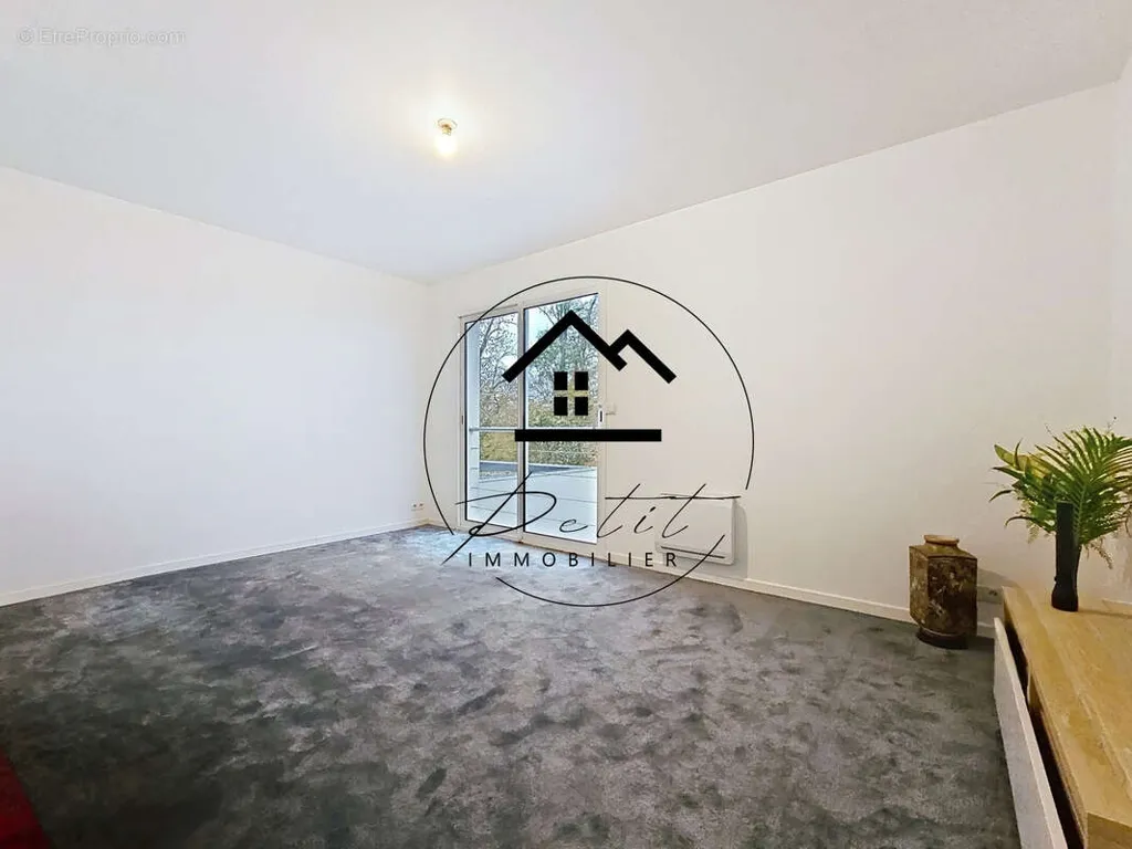 Magamistoad - Architectural House with Garden in Essuiles