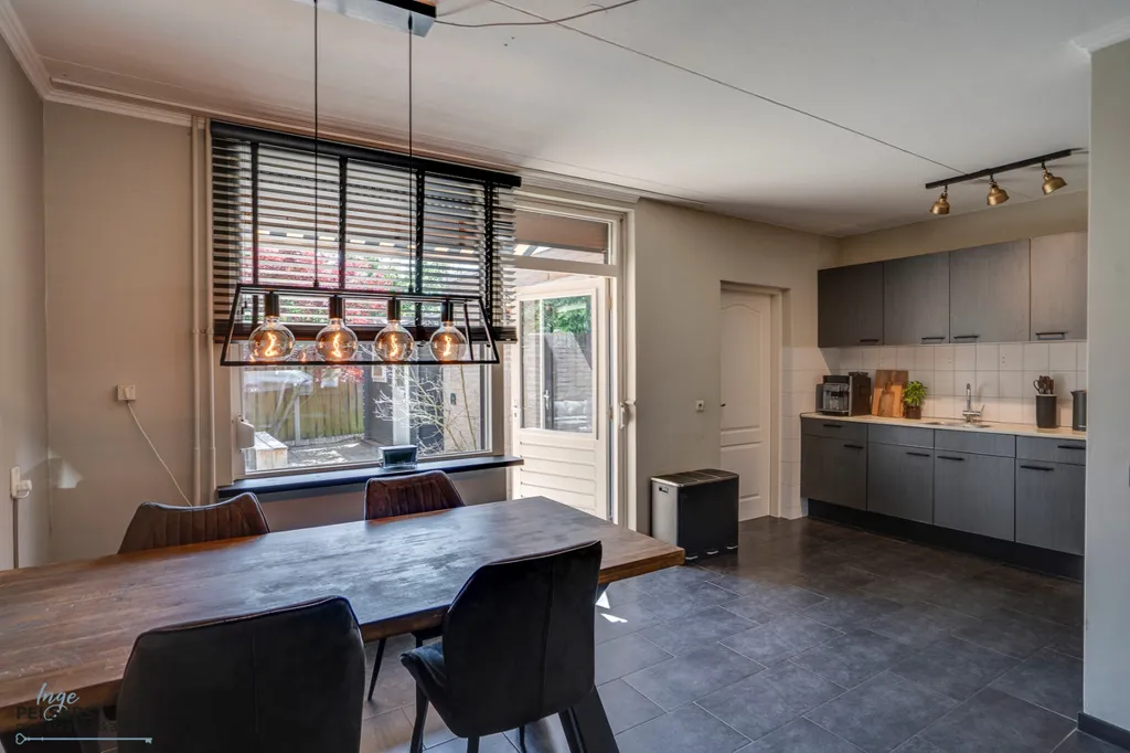 Sala da pranzo - Two-Storey House with Private Garden in Reuver