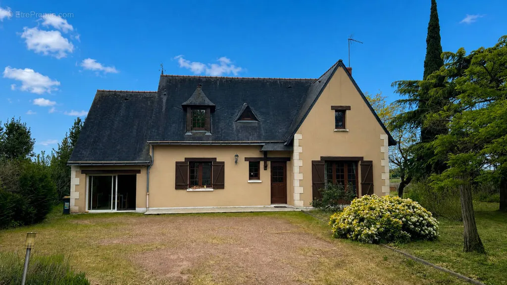 Extérieur - Propriété Équestre avec Hangar à 15 min d'Angers