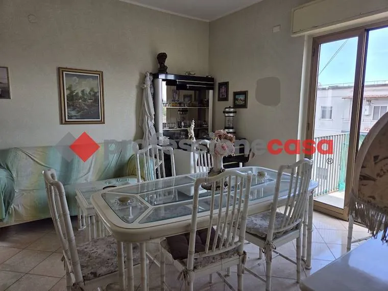 Söögituba - 2-Bedroom Apartment near Piazza Risorgimento, Catania