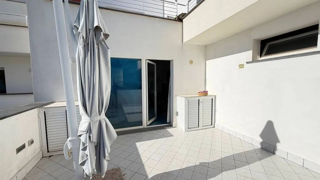 Terrass - Luxury Flat with Pool in Procida