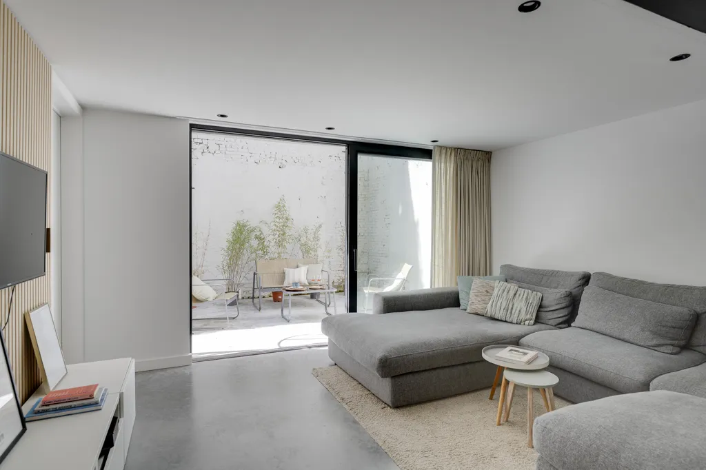 Soggiorno - Duplex Apartment with Private Garden in Antwerp