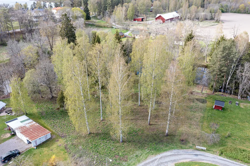 Õhuvaade - Buildable Plot with Riverfront in Skinnskatteberg