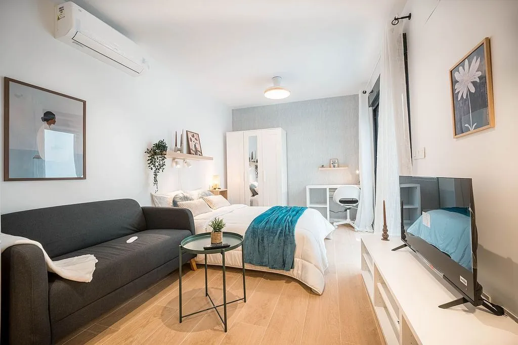 Magamistoad - Studio with Terrace in Elche