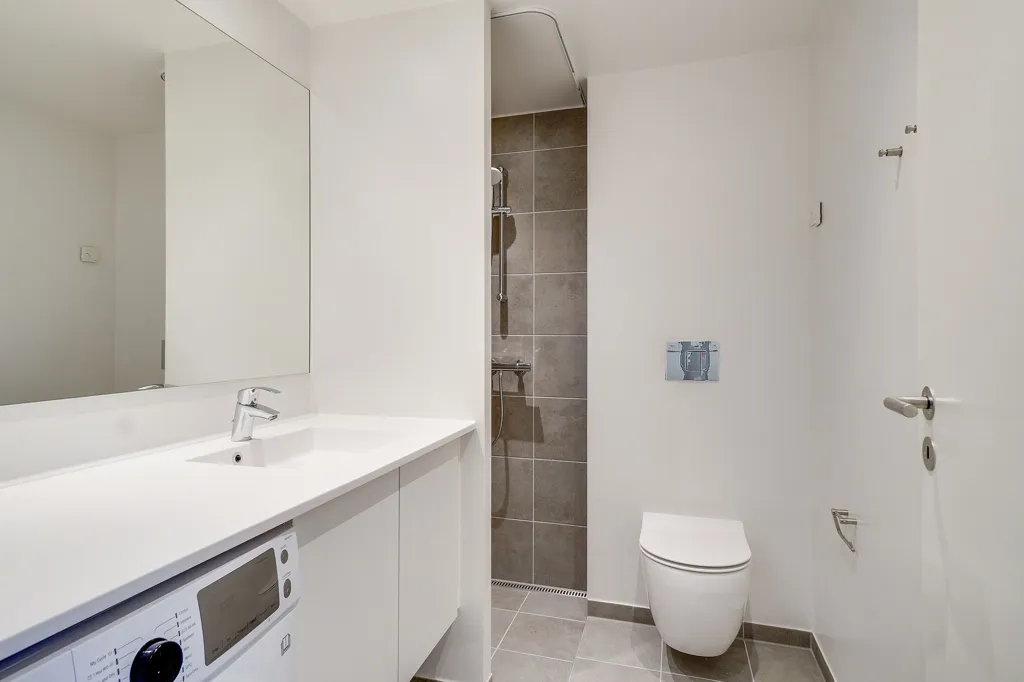 Salles de bain - 2-Bedroom Flat with West-Facing Balcony in 8300